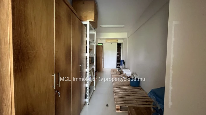 152m² Office Space for Sale in Ebène
