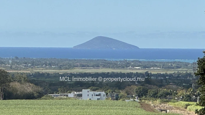 Build your dream home on this stunning land in Mont Piton 