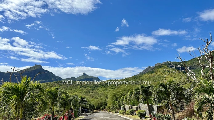 Terrain résidentiel de 1,712.78m2  à Pailles
