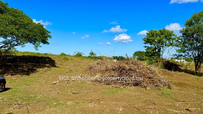 Daruty Forest Charmoses — Magnificent plot nestled in a preserved and secure natural environment