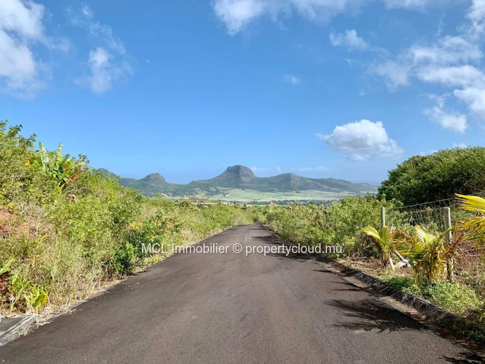 Agricultural land of 2,120.85m2 in Pamplemousses