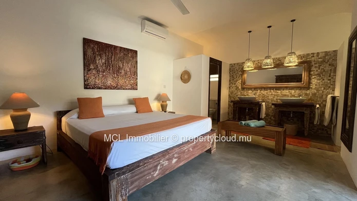Luxurious and atypical 4 Bedroom House in Pointe aux Canonniers 