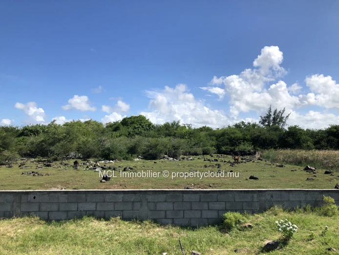 Residential land of 9,656m2 in Cap Malheureux