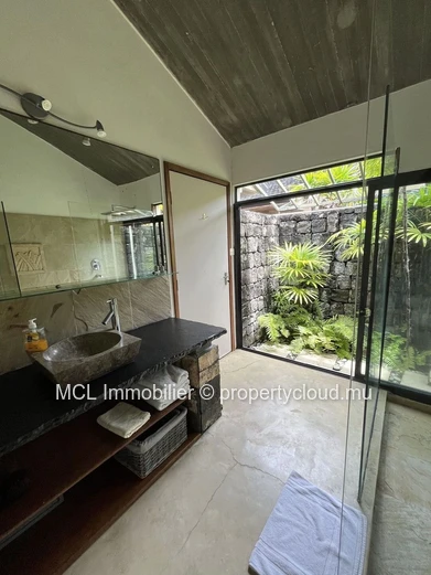 Fully-furnished oasis 