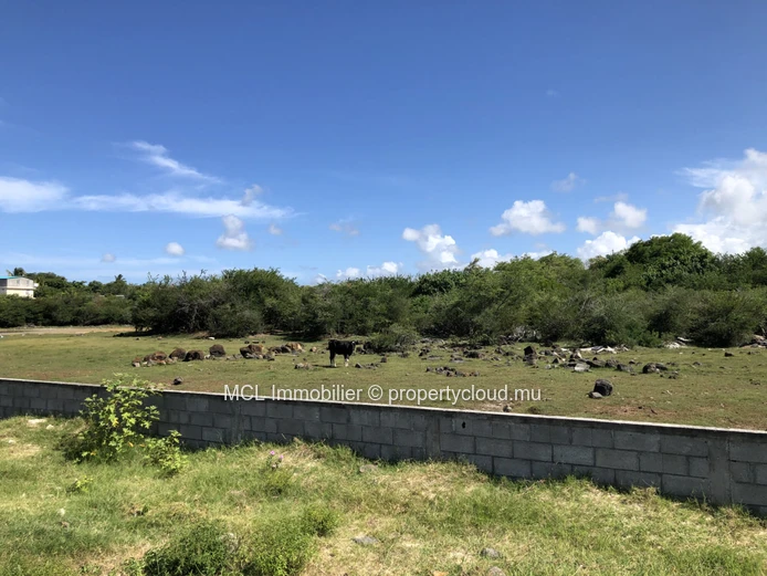 Residential land of 9,656m2 in Cap Malheureux