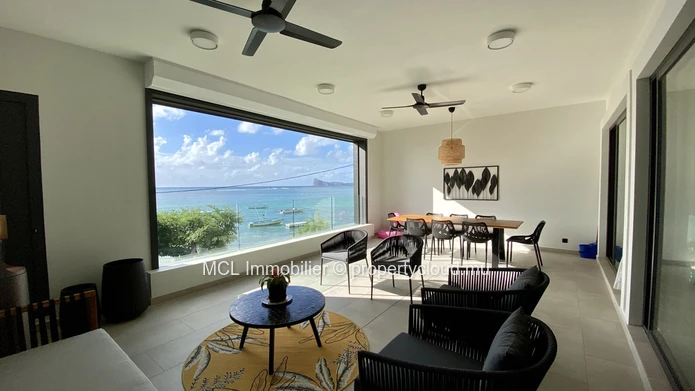 Appartement en front de mer de 3 chambres à Péreybère.