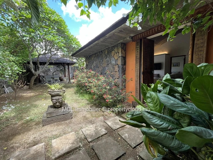 Fully-furnished oasis 