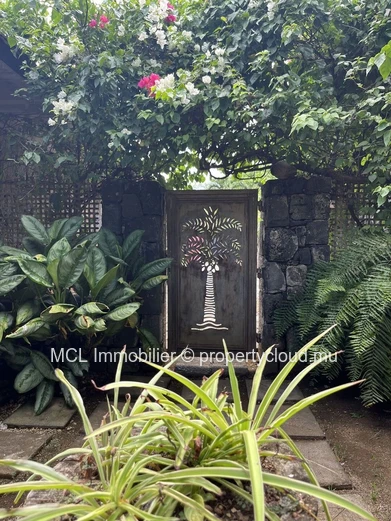 Fully-furnished oasis 
