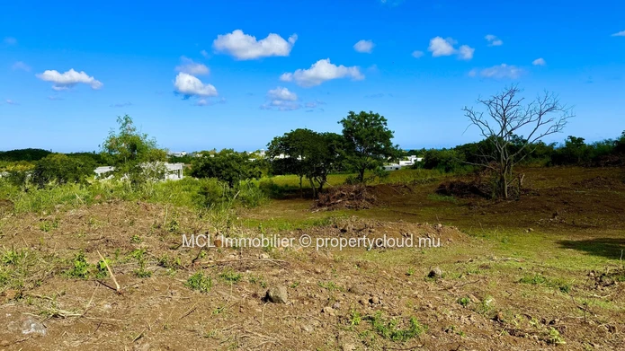 Daruty Forest Charmoses — Magnificent plot nestled in a preserved and secure natural environment