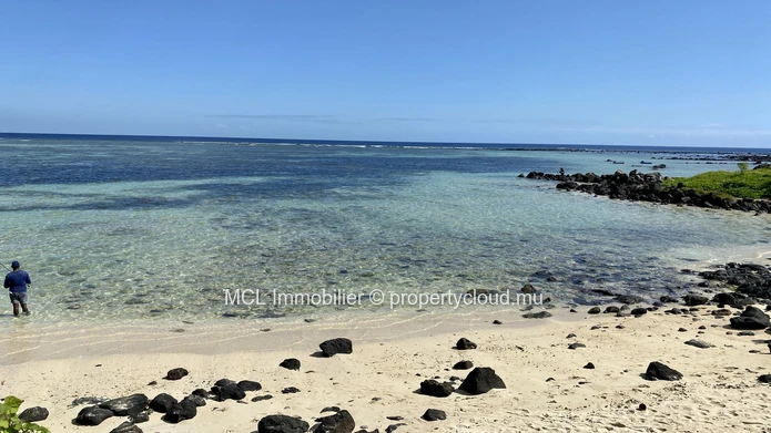 7 bedroom beachfront villa in Albion