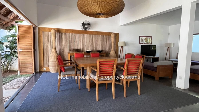 Luxurious and atypical 4 Bedroom House in Pointe aux Canonniers 