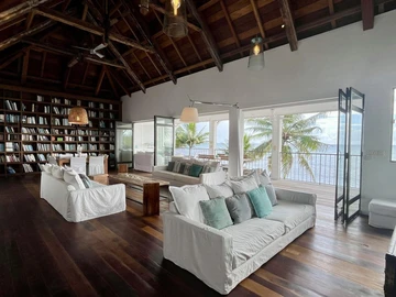 5 Bedroom Villa